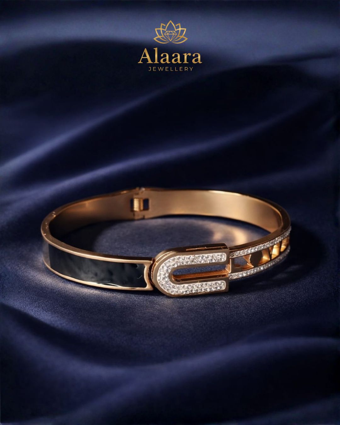 Signature Buckle Diamond Bracelet