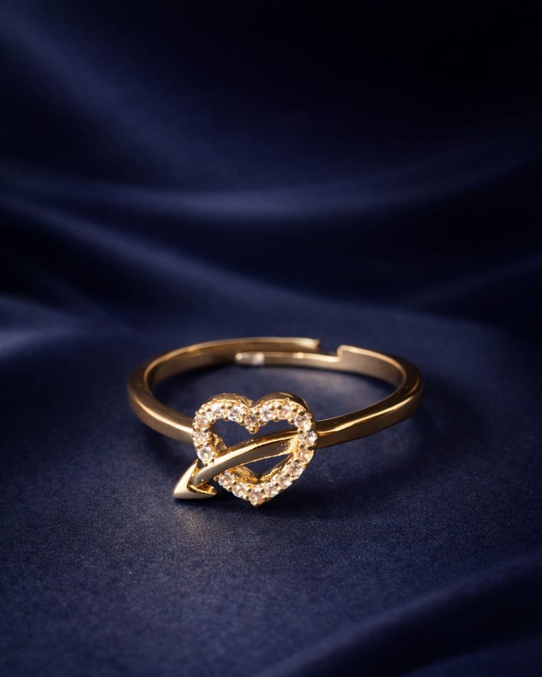Elegant Heart Arrow Ring